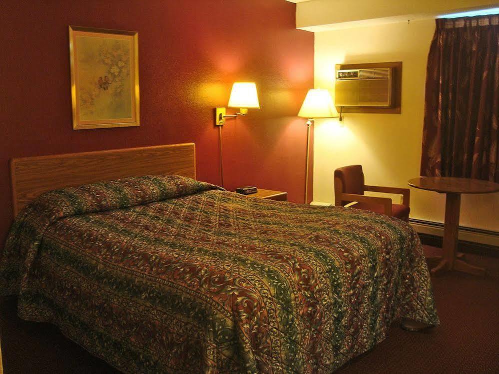 Amerivu Inn & Suites-Avon Eksteriør bilde